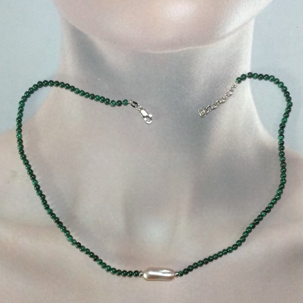 Round Malachite And Biwa Pearl Necklace 25$